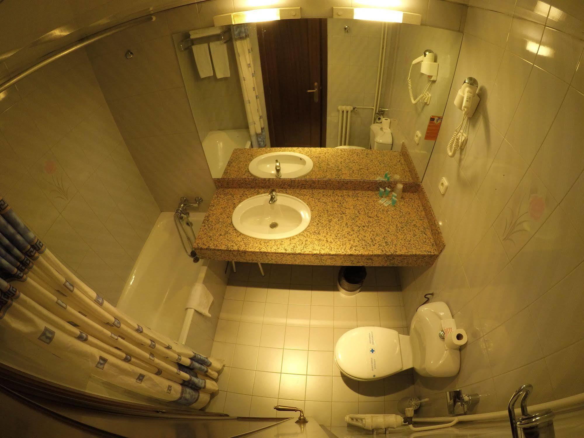Somriu M28 Hotel Andorra la Vieja