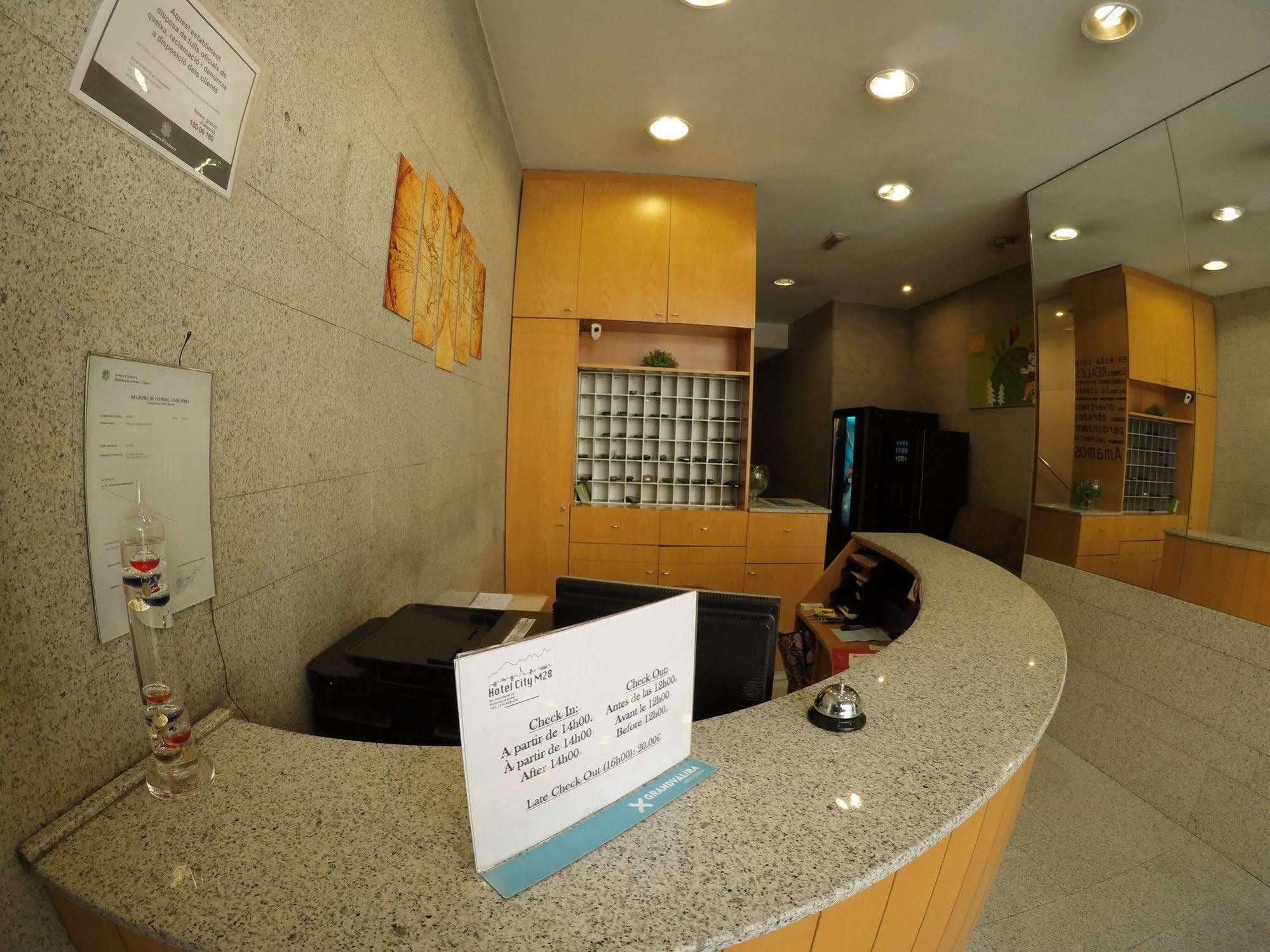 Somriu M28 Hotel