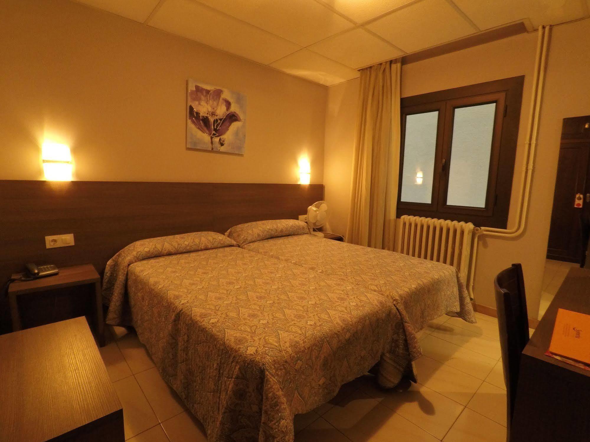 Hotel Somriu M28 2*