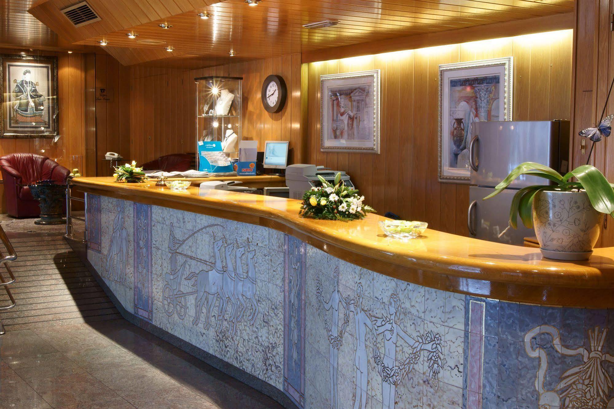 Yomo Imperial Hotel