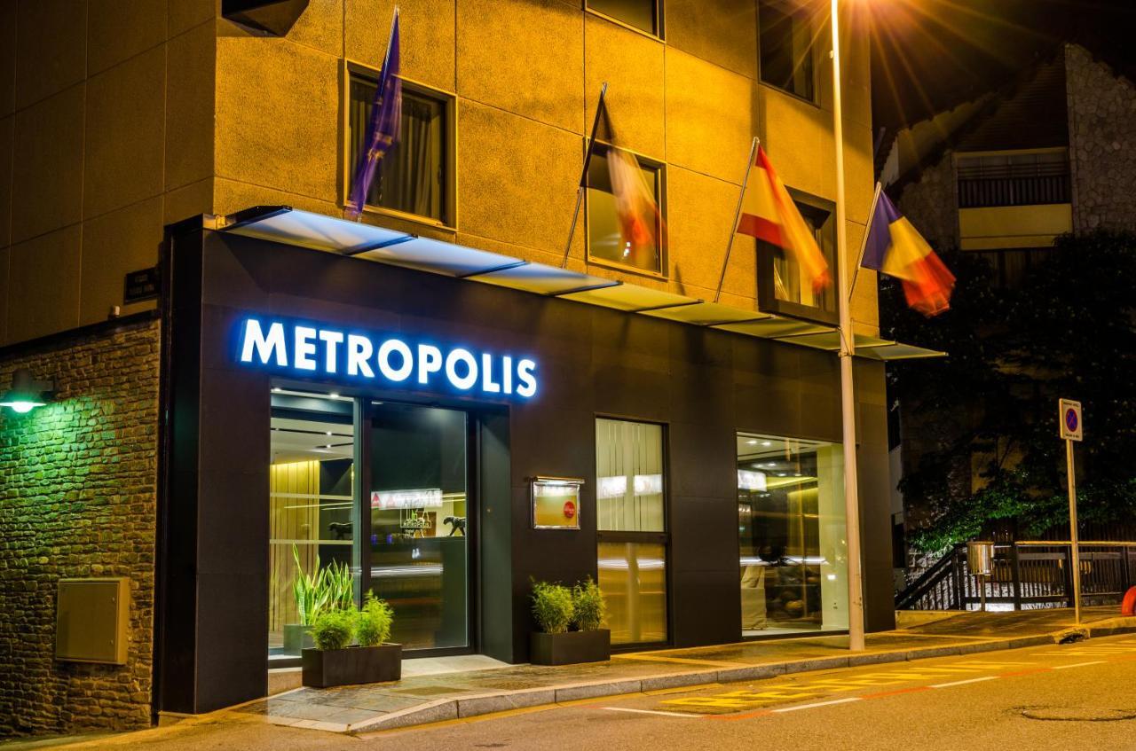 Metropolis Hotel