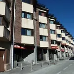 Apartamentos Crest Pas
