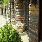 Hotel Montane
