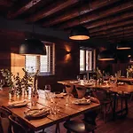 L\'Ovella Negra Mountain Lodge