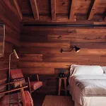 L\'Ovella Negra Mountain Lodge