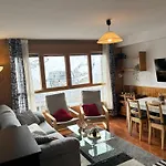 Apartamento A Pie De Pistas Con Parking Privado