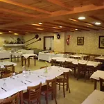 Holastays Hotel La Cabana