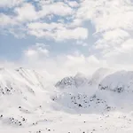 Unique Chalet Right On The Slopes With View And Pk