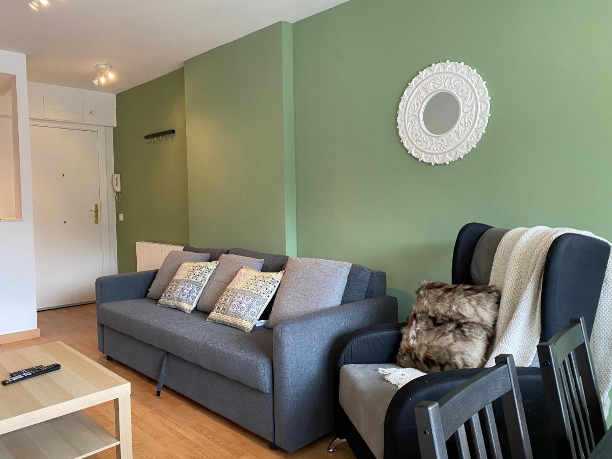 En A Pie De Pistas, Wifi Y Parquin Apartamento *