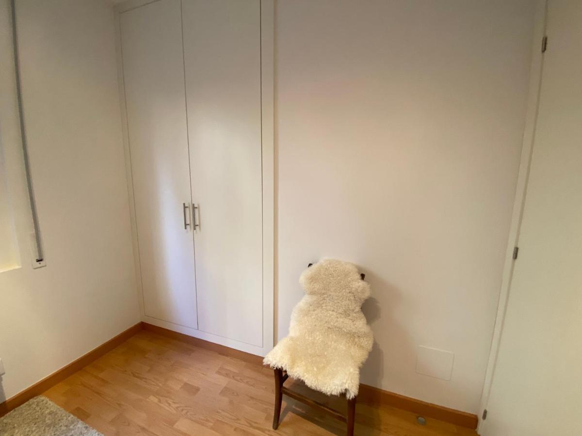 Apartamento En A Pie De Pistas, Wifi Y Parquin *
