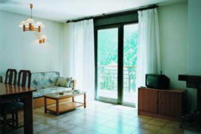 Velvet Hotel 3*