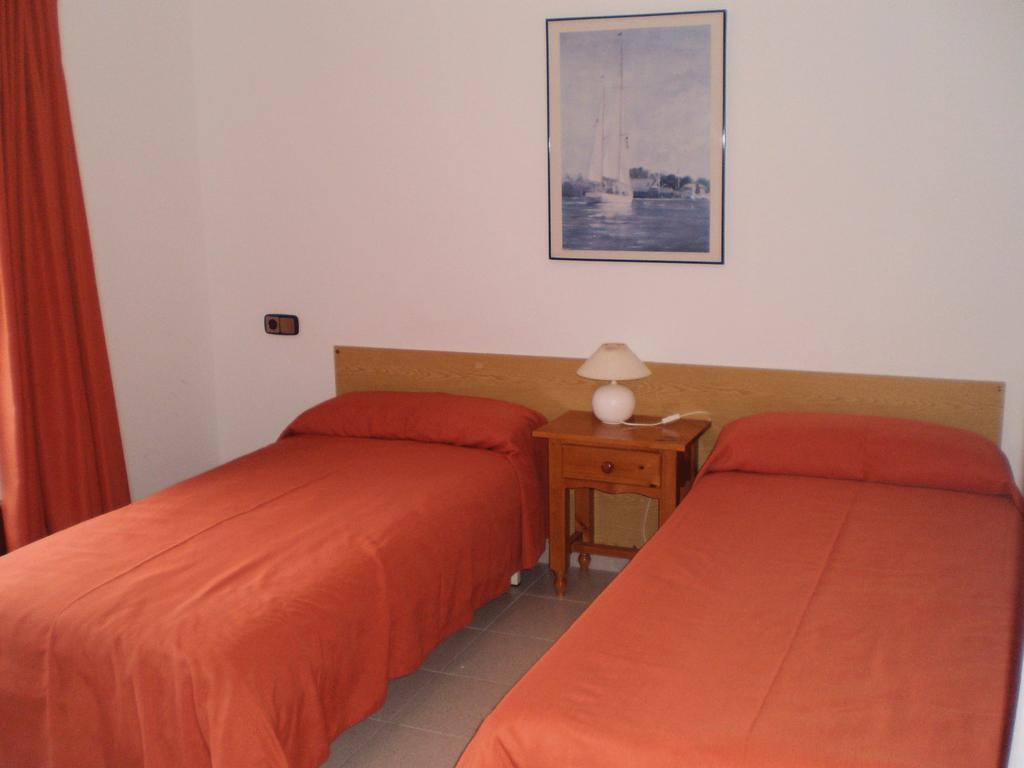 Hotel Crest 3*