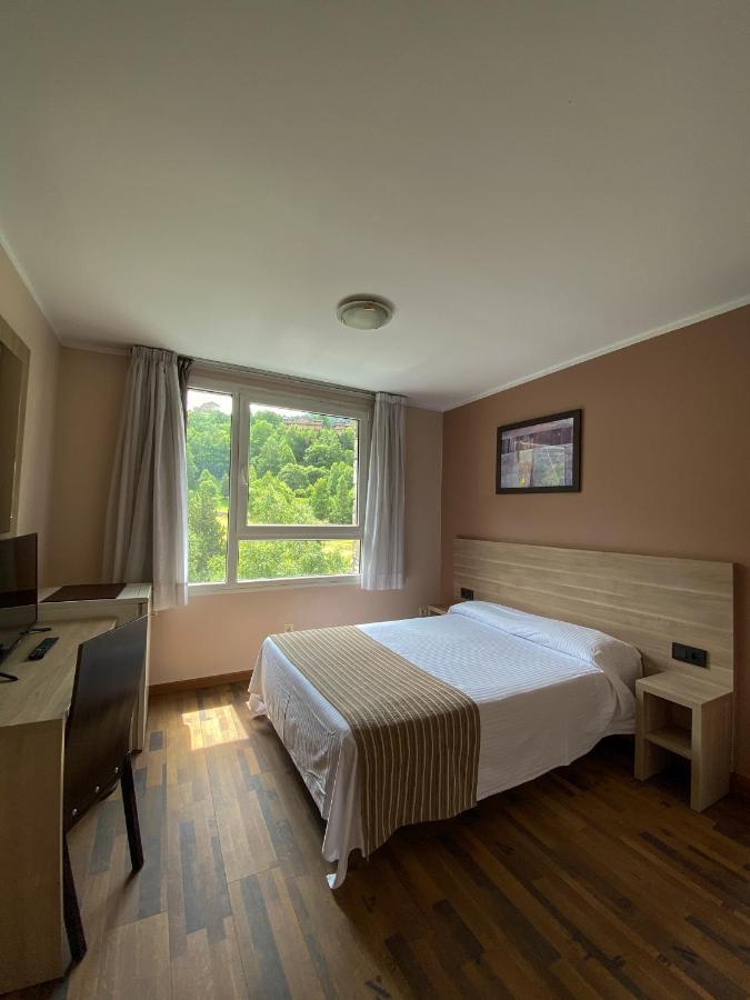 Somriu Vall Hotel 3*