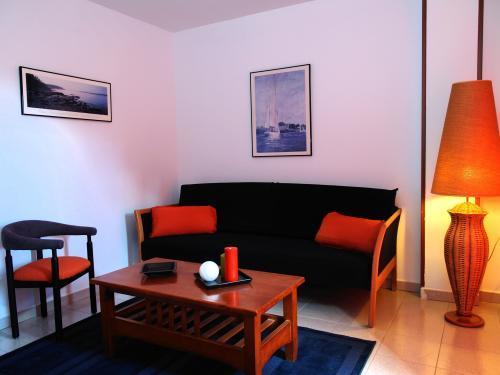 Crest Hotel