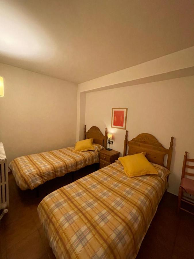Casa Vella Popaire *