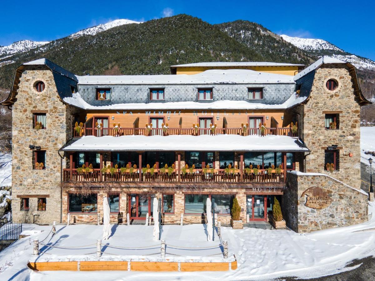 & Niunit Hotel