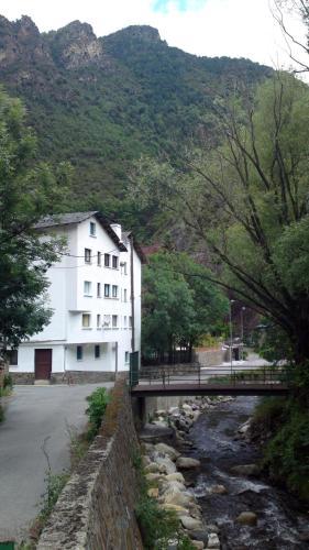 Peralba Hotel Aixovall