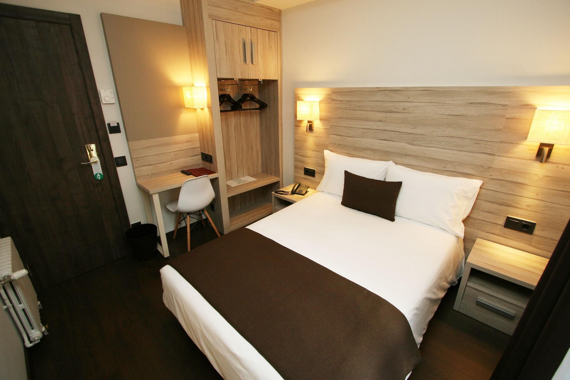 Hotel Pyrénées 3*
