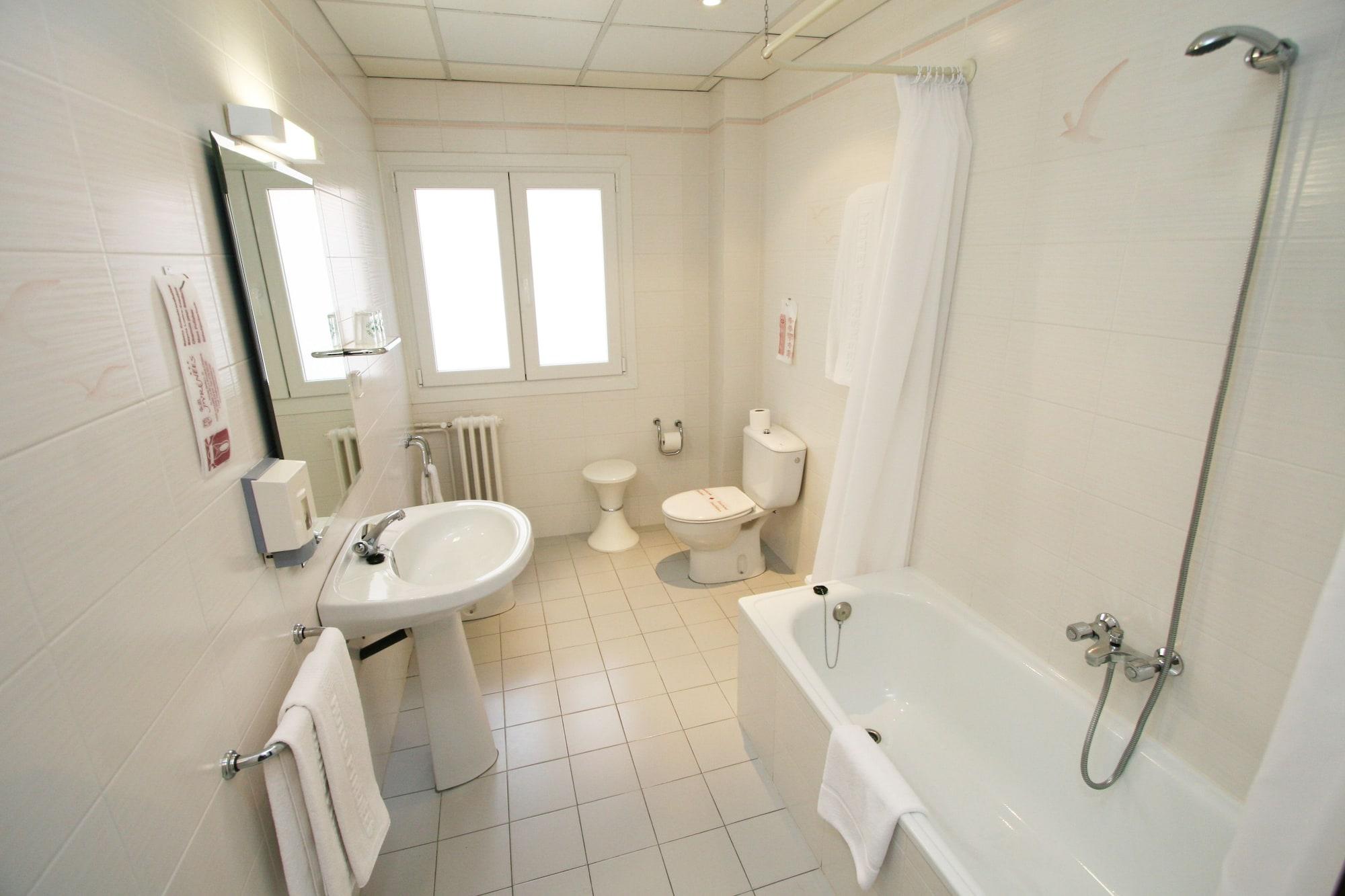 Hotel Pyrénées 3*