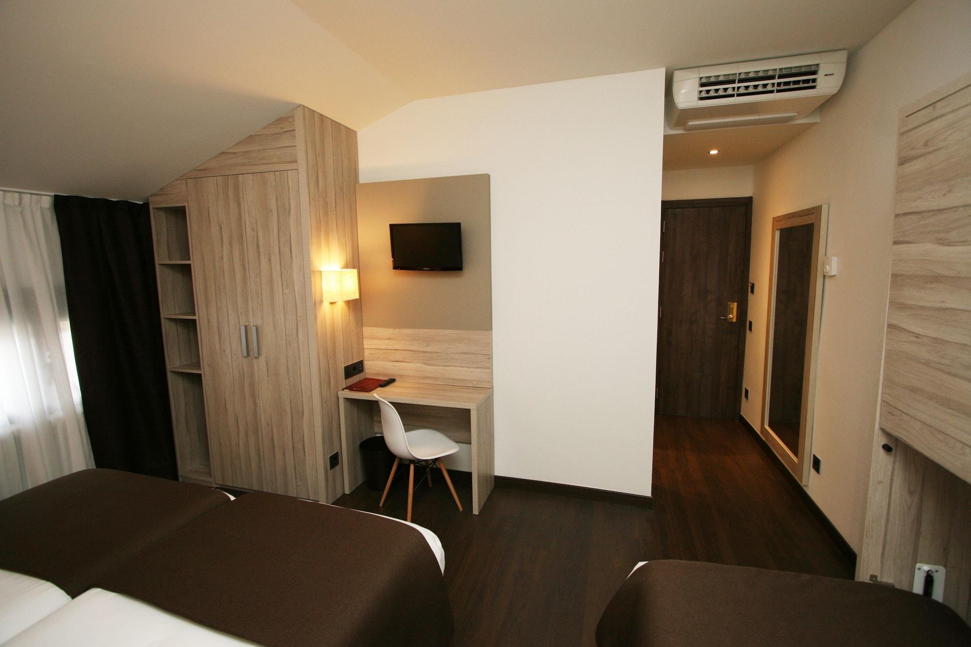 Pyrénées Hotel Andorra la Vieja
