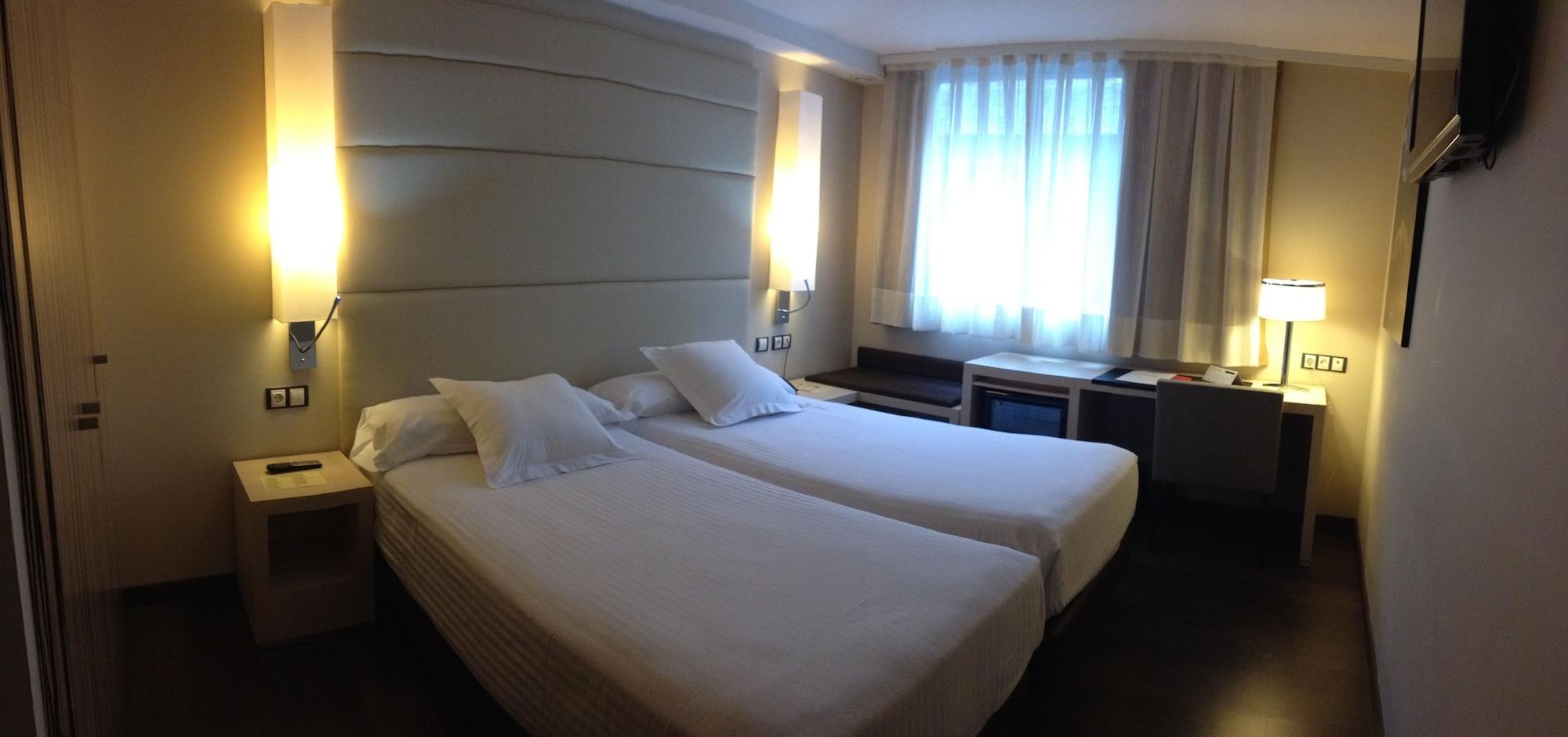 Yomo Mola Park Hotel 4*
