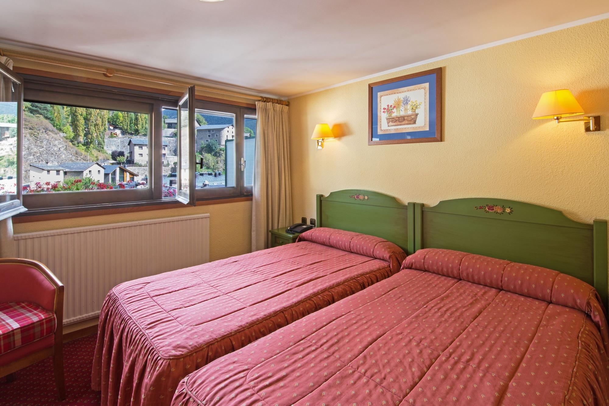 Rutllan & Hotel 4*