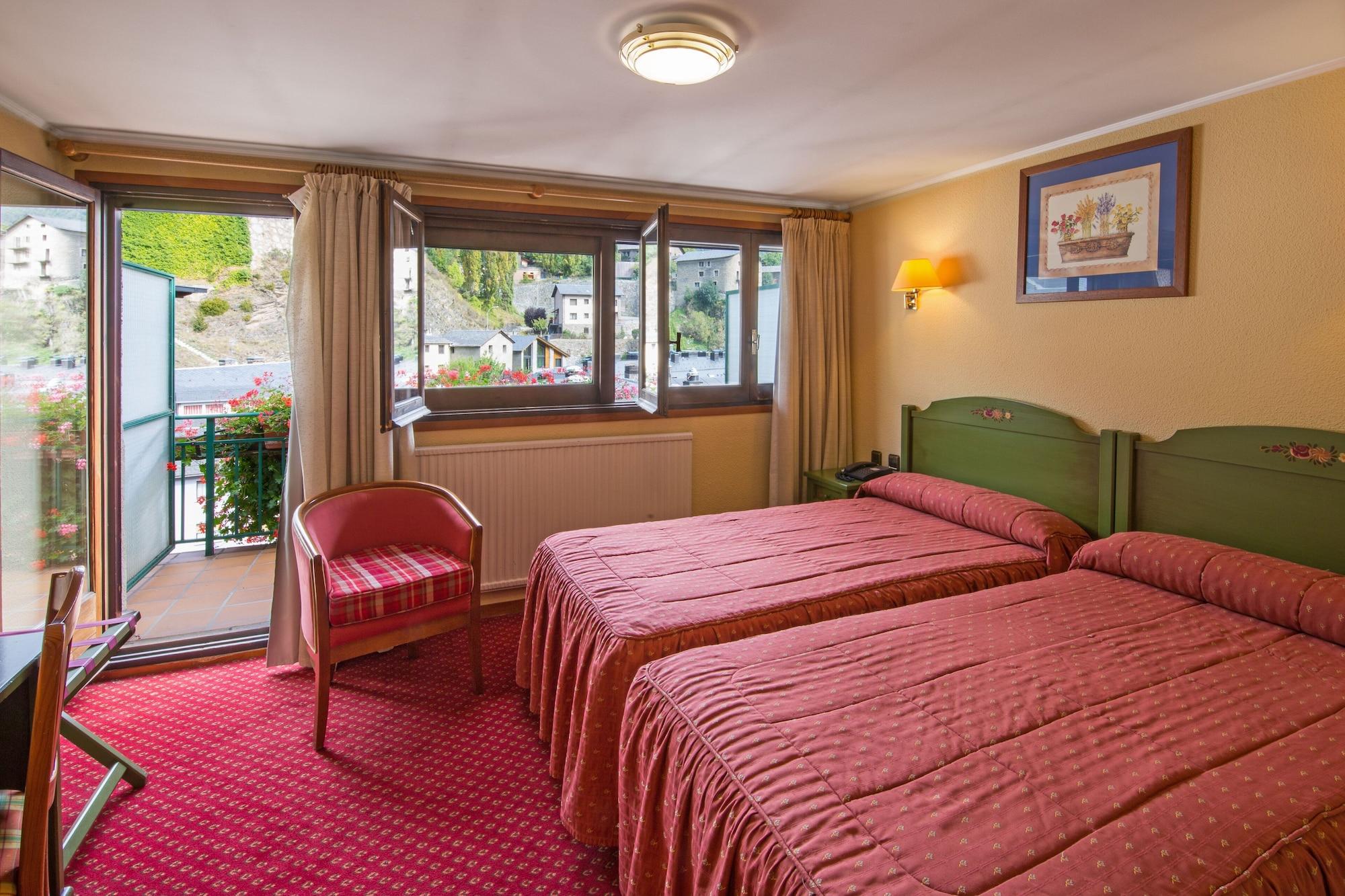 Rutllan & Hotel 4*