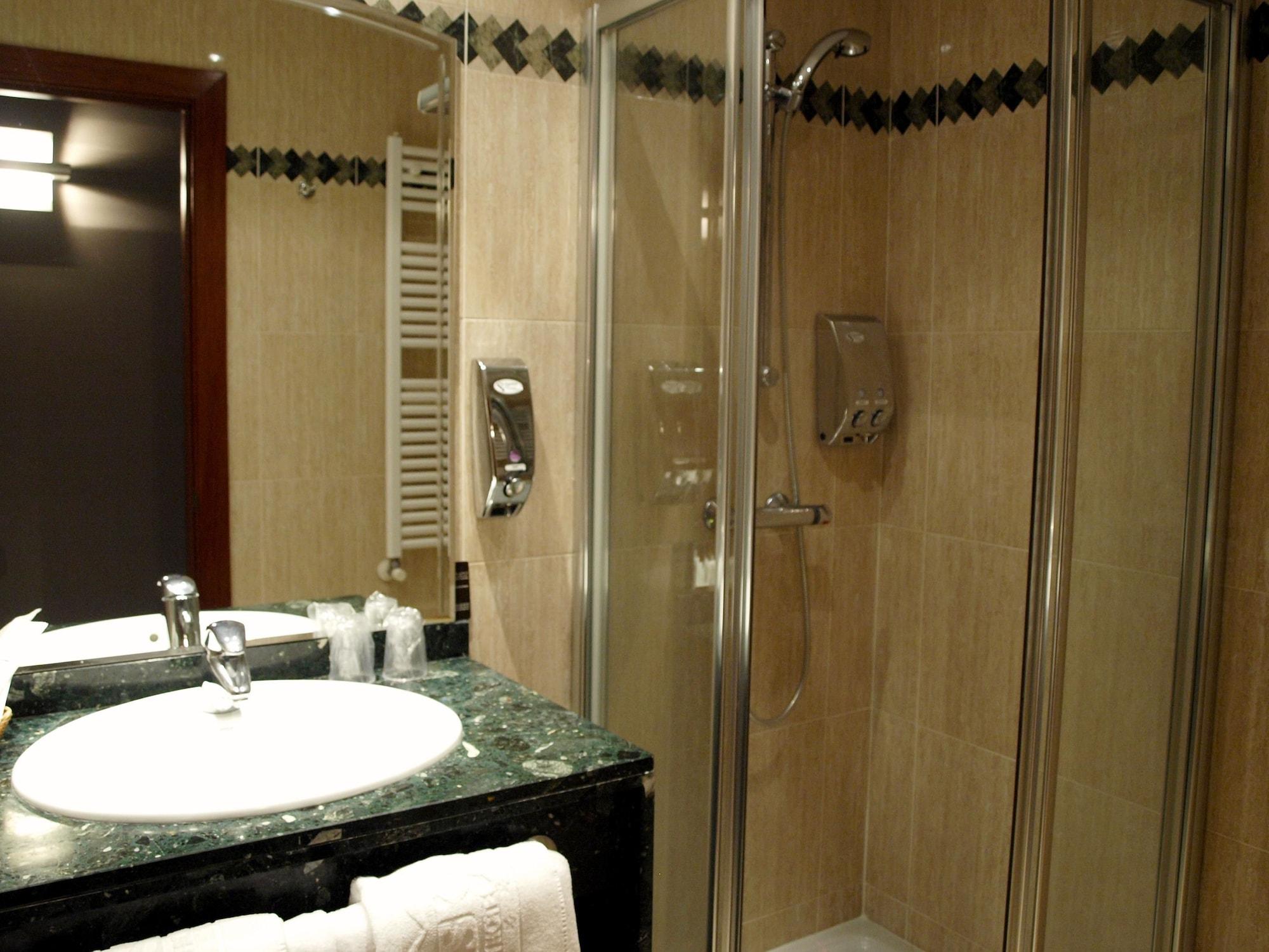 Pierre & Alaska Aparthotel