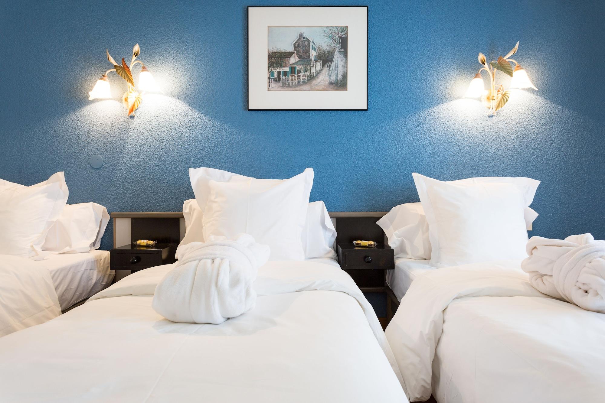 Hotel & Llop Gris