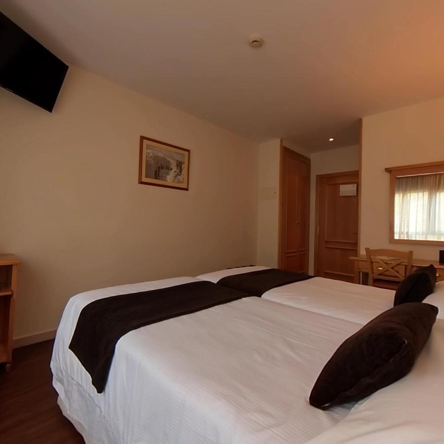 Meta Hotel