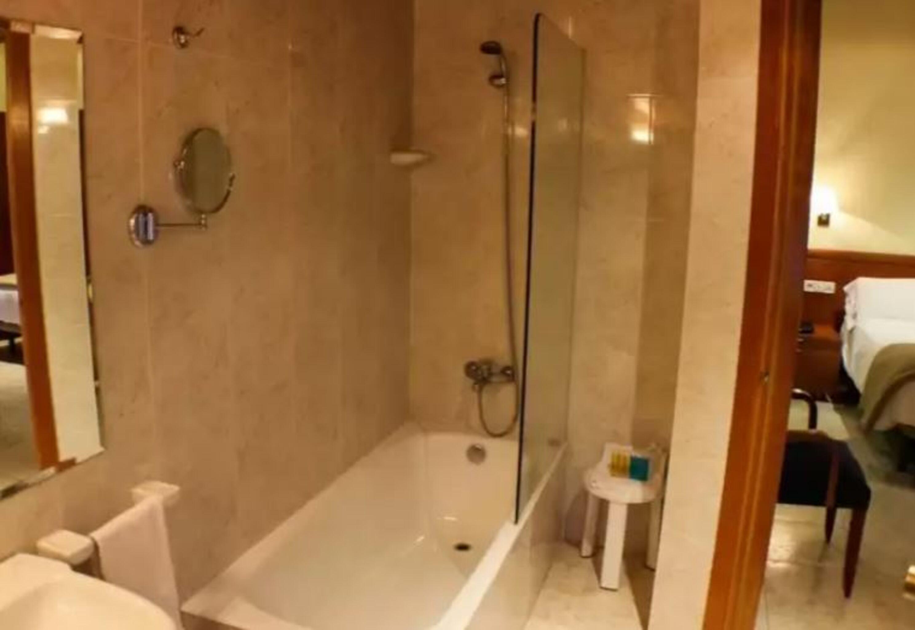 Evenia Oros Hotel