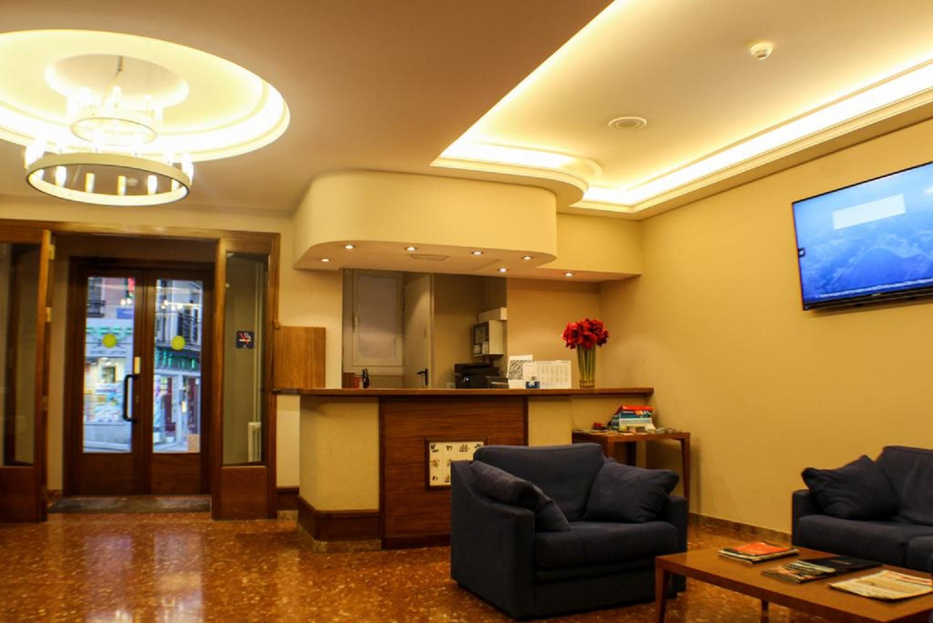 Evenia Oros 3* Encamp