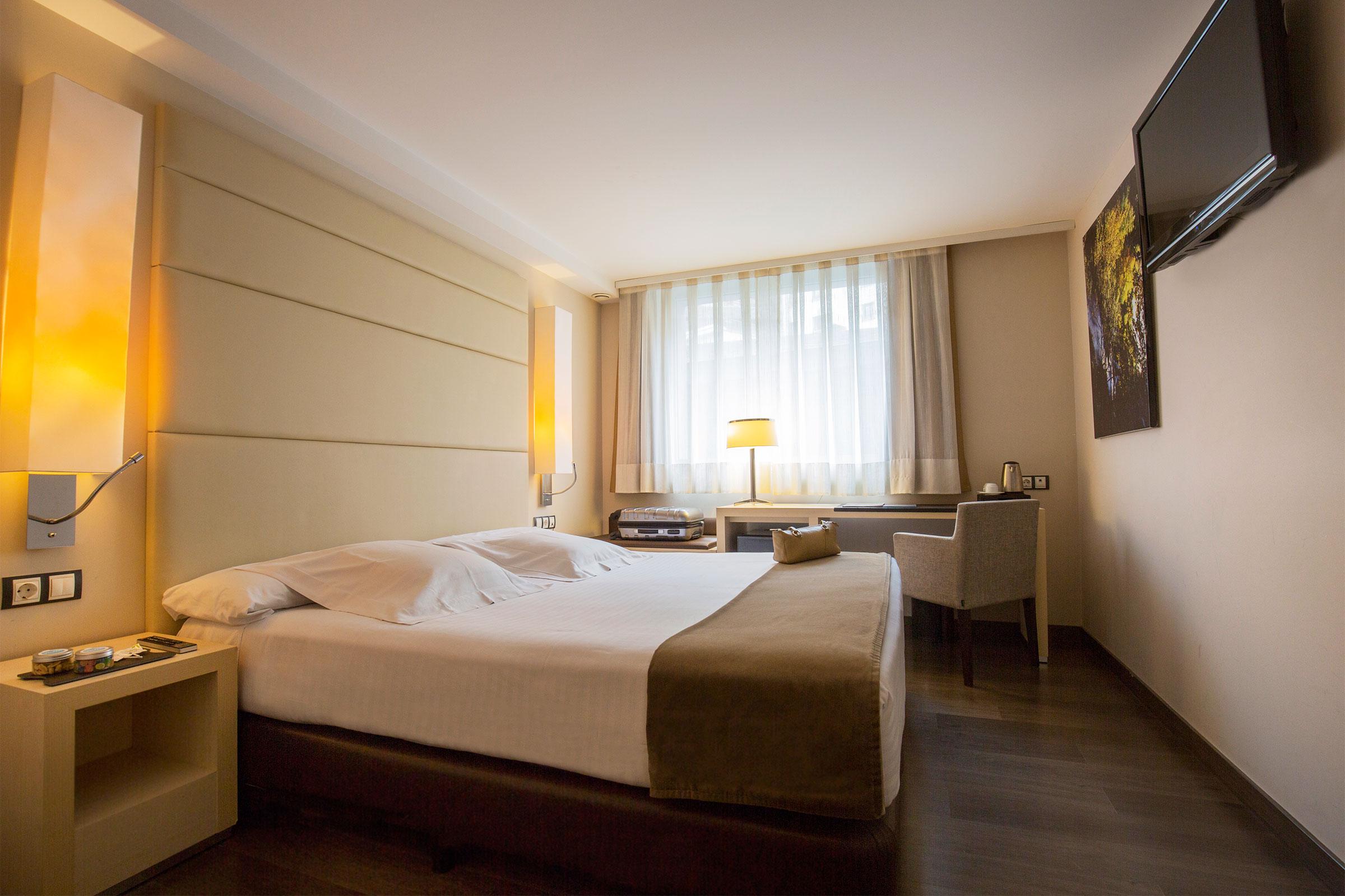 Yomo Mola Park Hotel