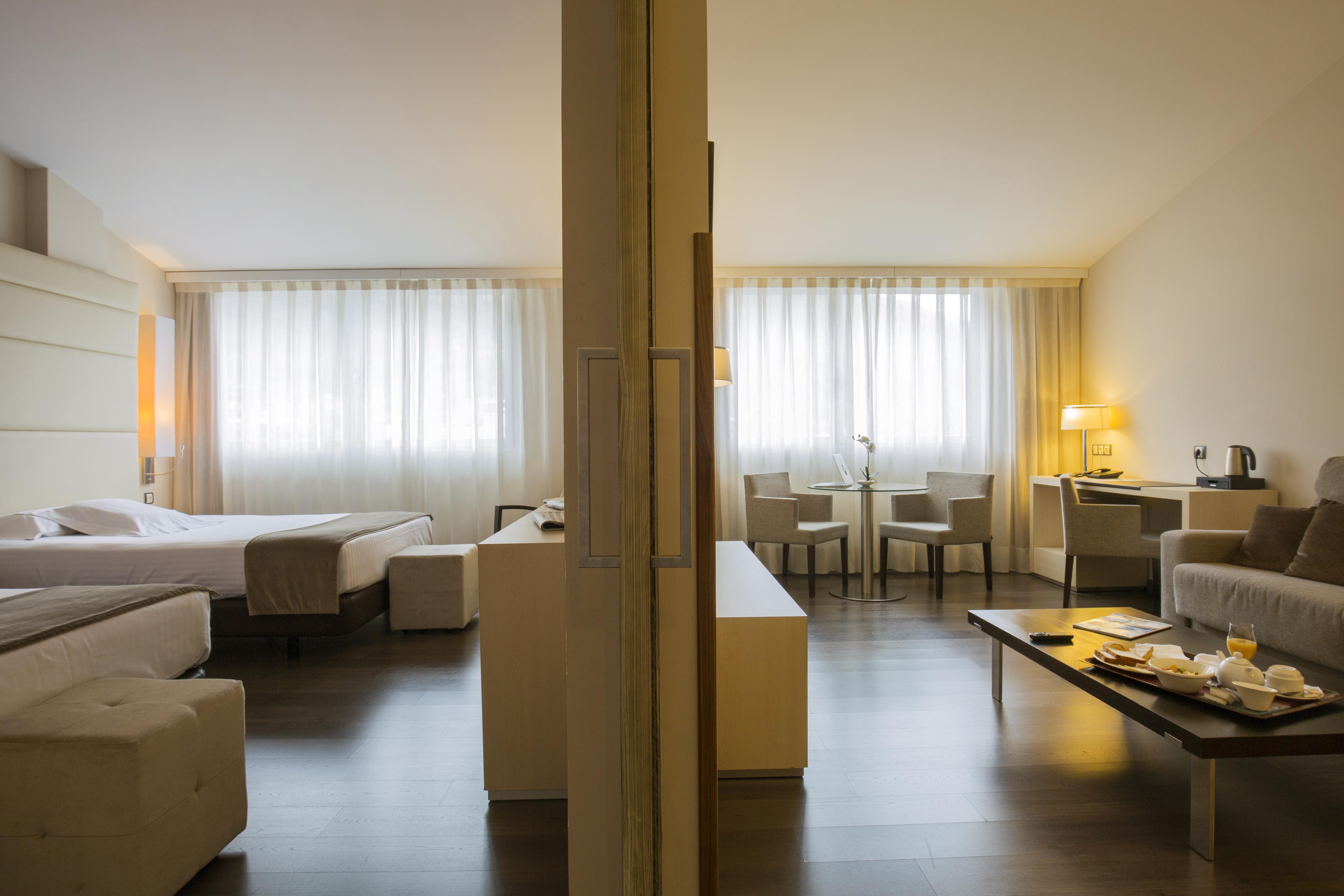 Yomo Mola Park Hotel 4*