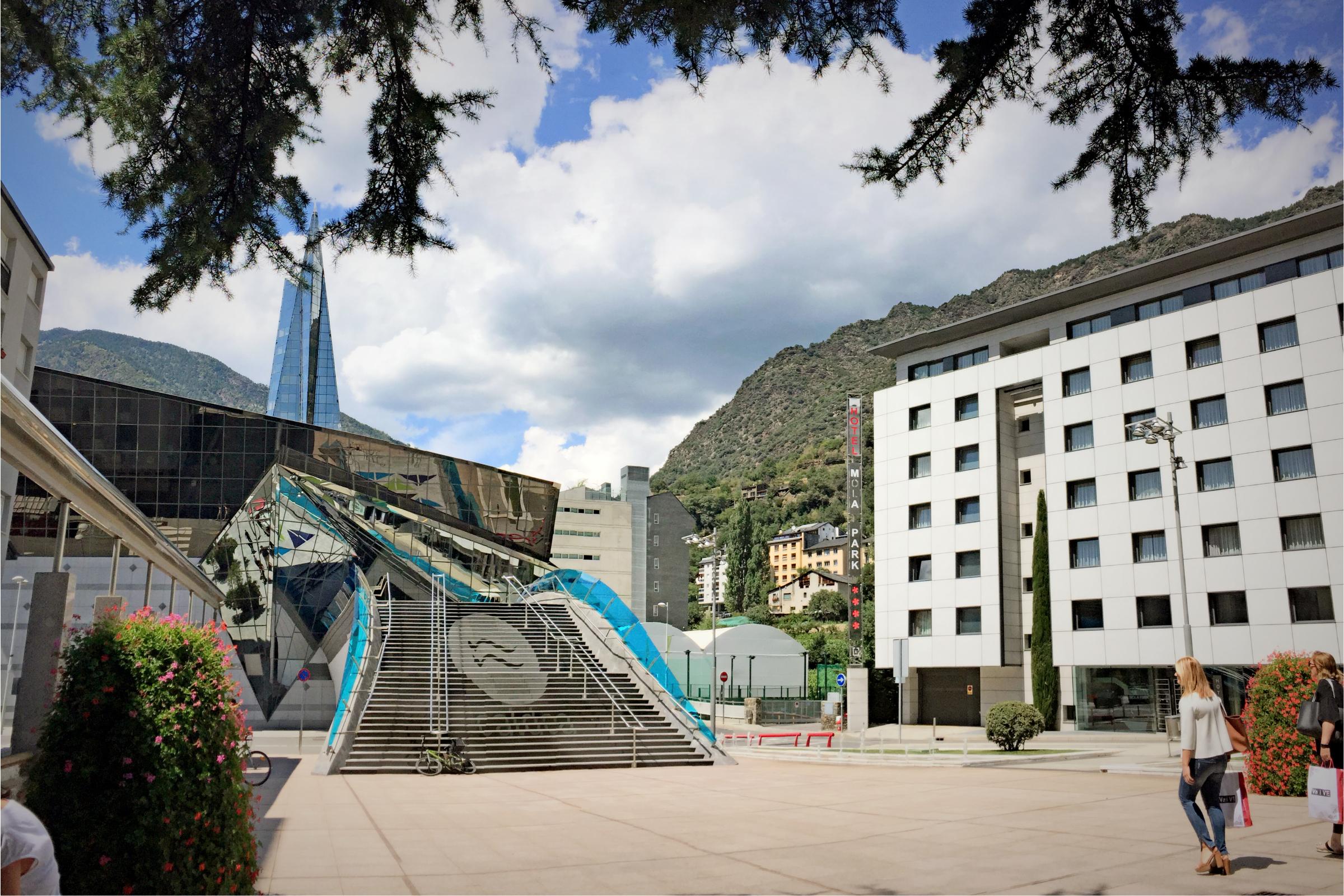 Yomo Mola Park Les Escaldes