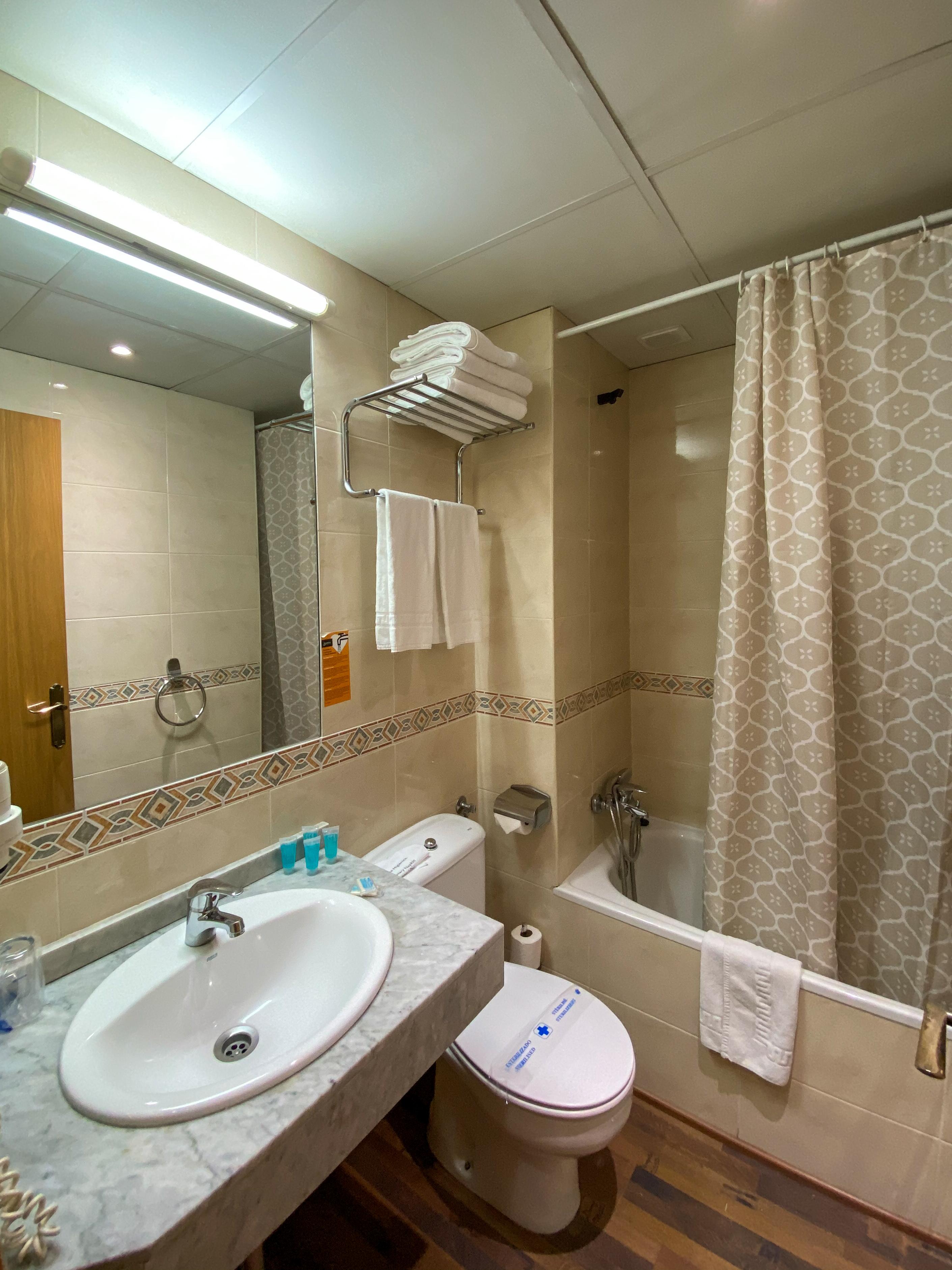 Somriu Vall Hotel 3*