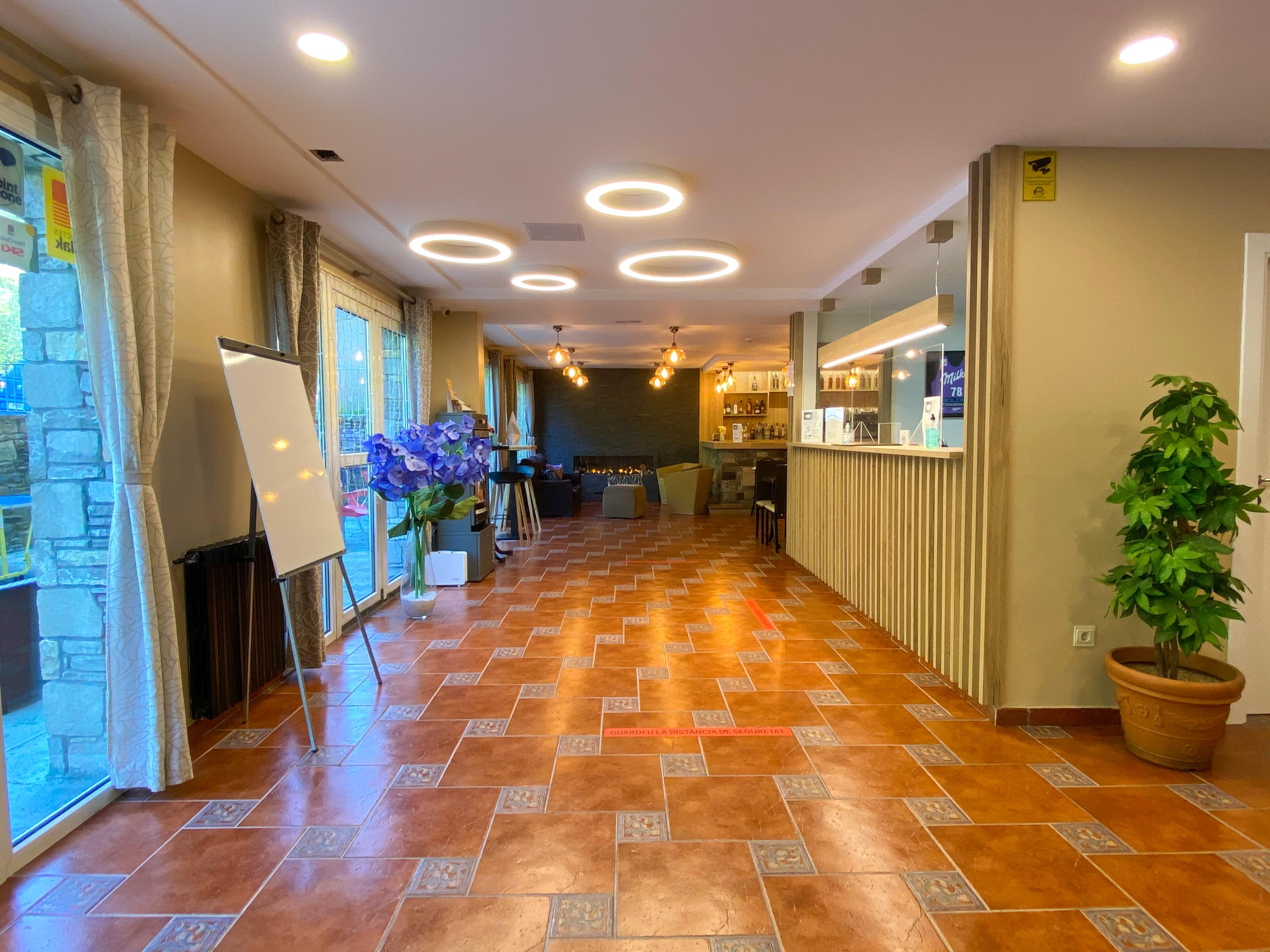 Hotel Somriu Vall 3*
