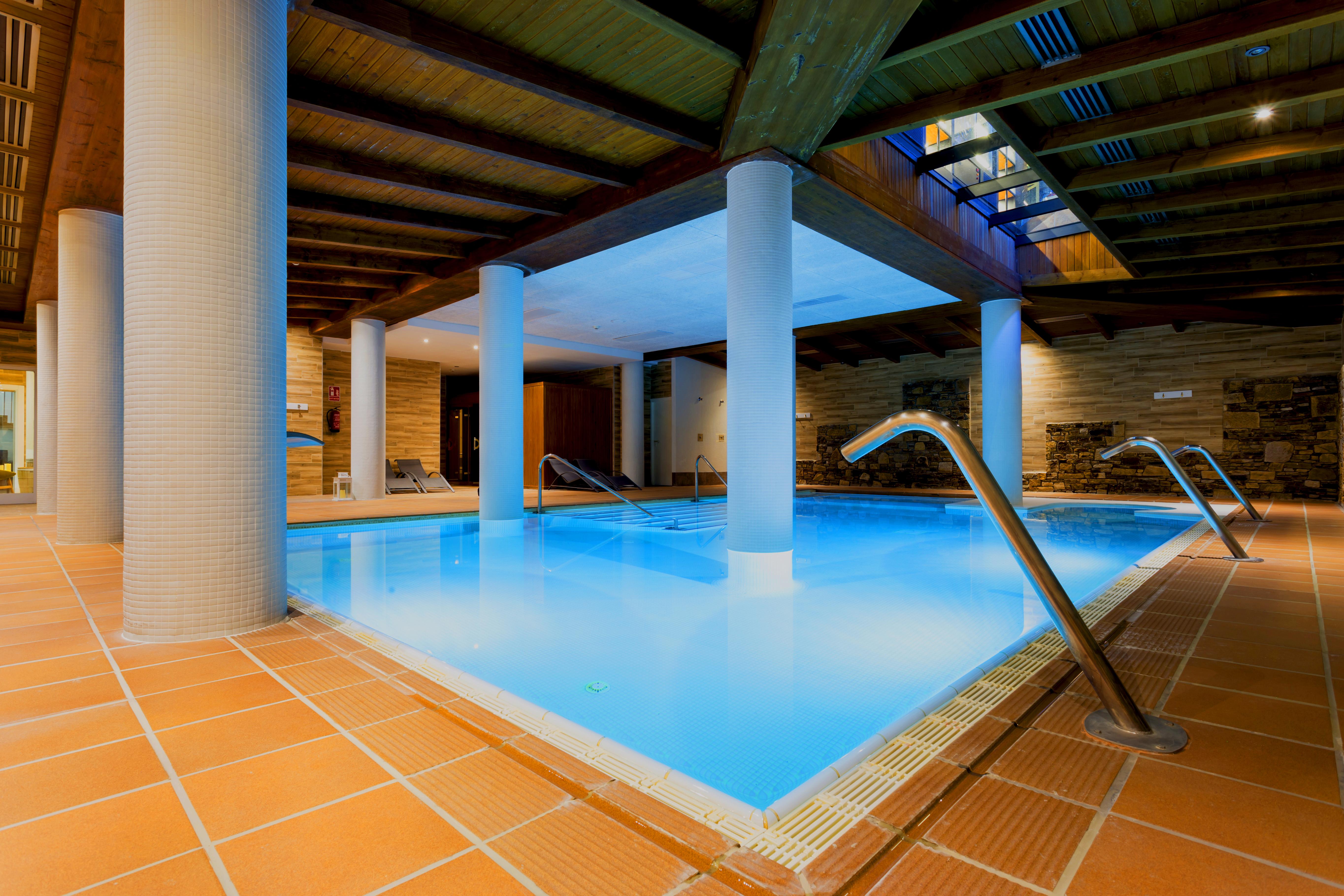 Hotel Aj And Canillo