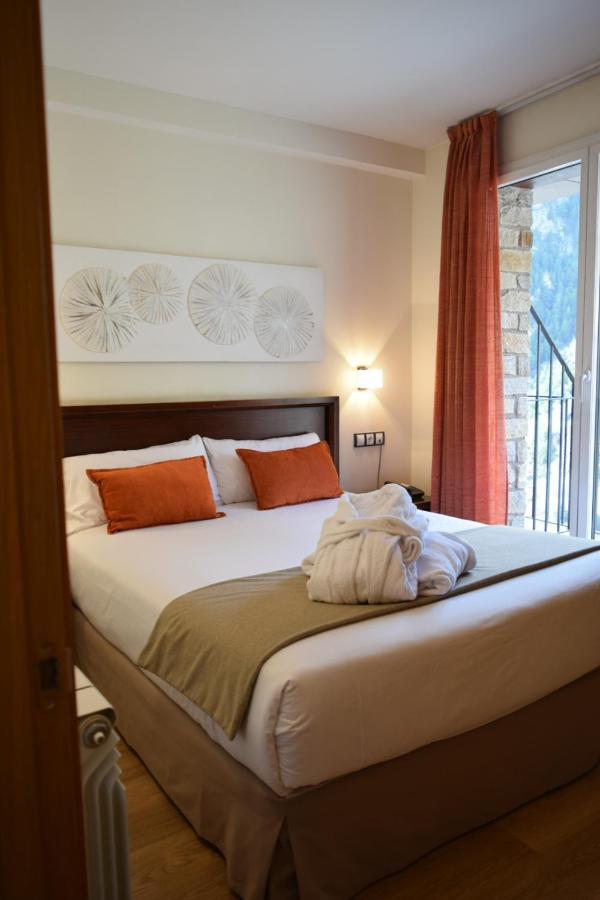 Hotel Obaga Blanca & 4*