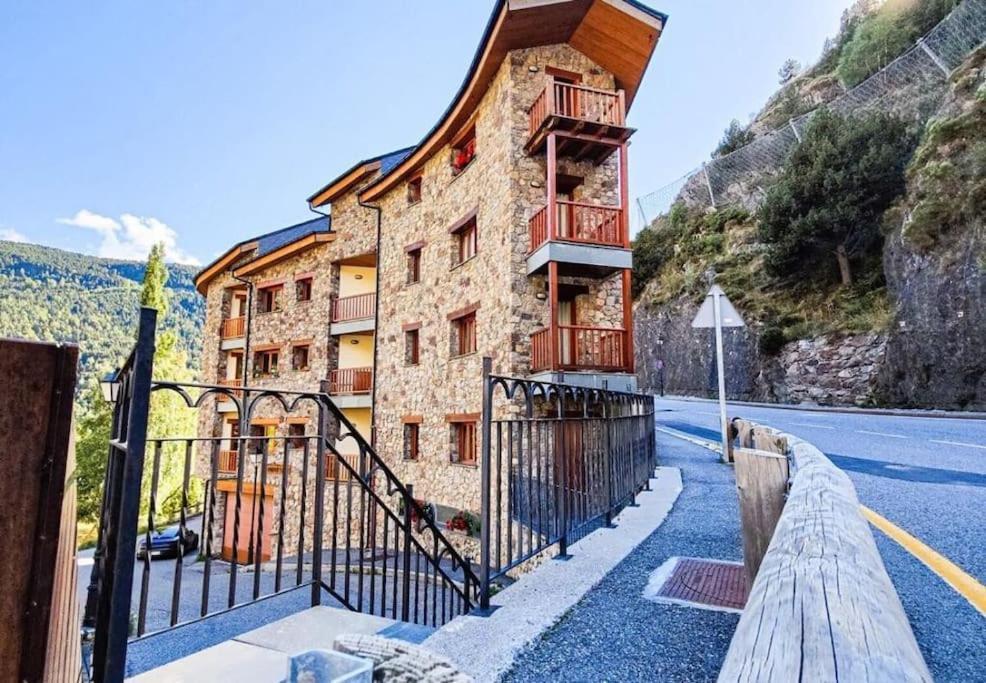 Moderno Y Rustico En Ransol 6pax L By Bonesvacances Apartment