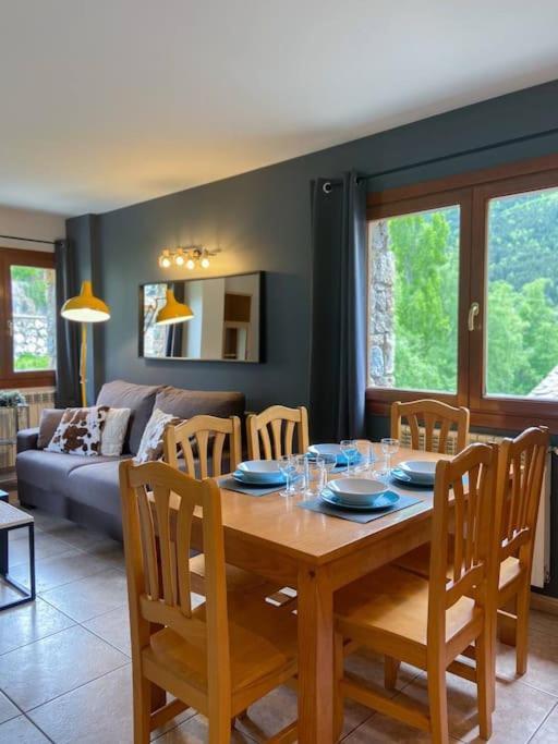 Moderno Y Rustico En Ransol 6pax L By Bonesvacances