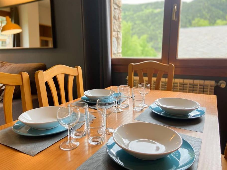Moderno Y Rustico En Ransol 6pax L By Bonesvacances Apartment