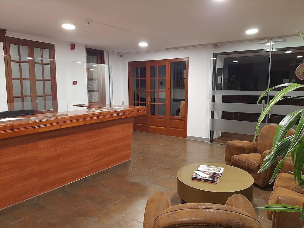 Hotel Coma Pedrosa 2*
