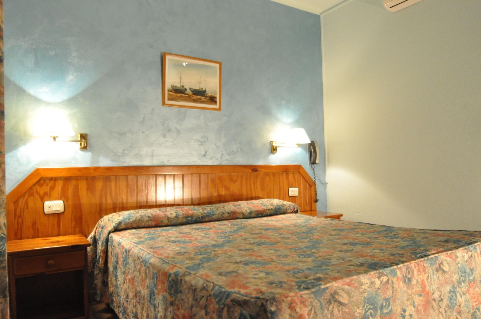 Yomo Petit Paris Encamp