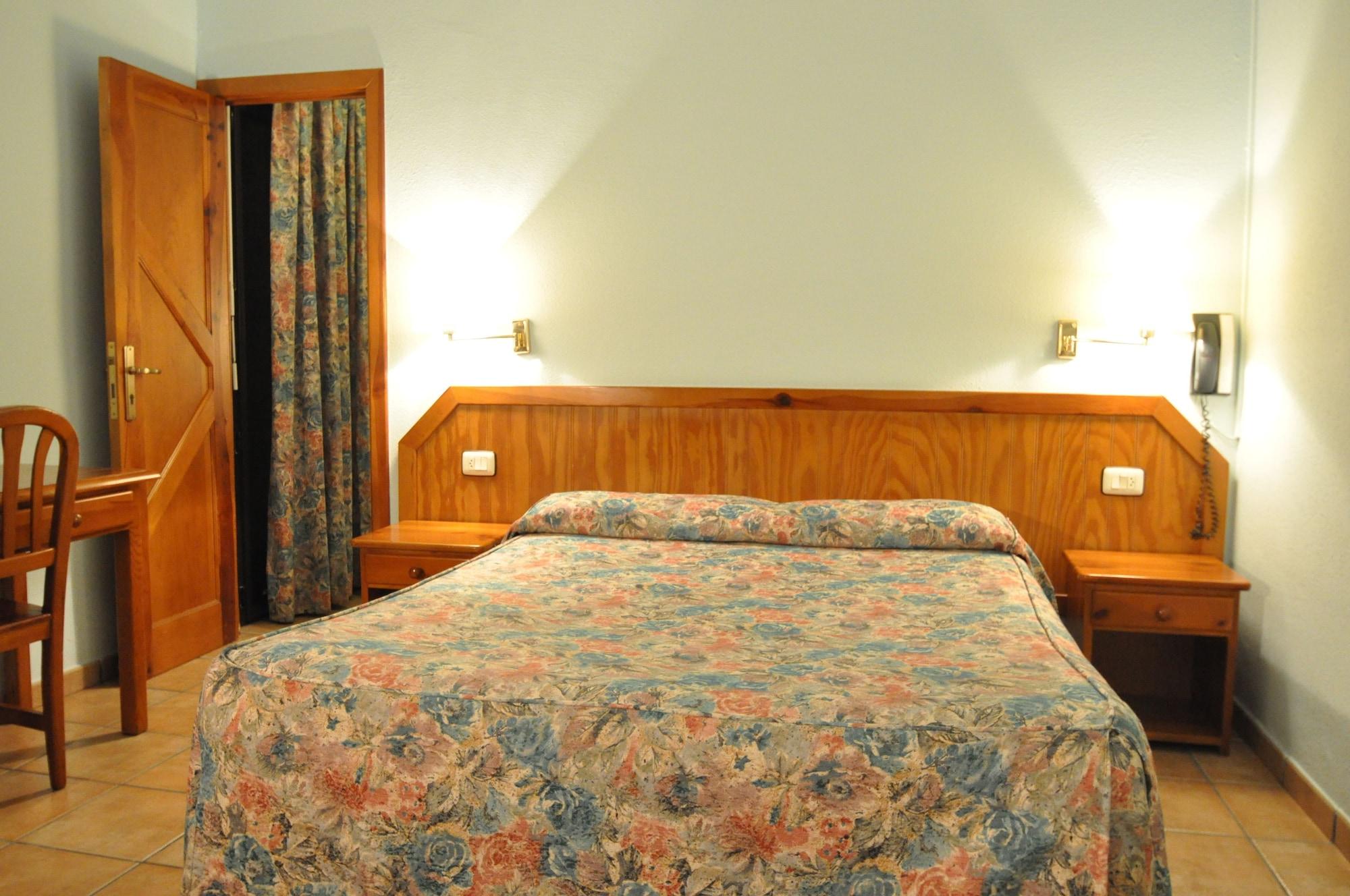 Hotel Yomo Petit Paris 3*
