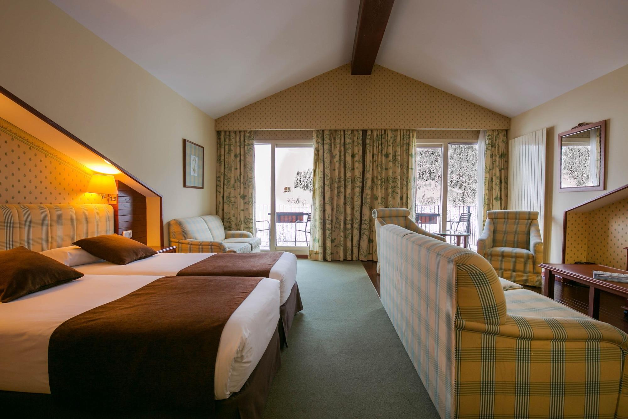 Piolets Centre Hotel 4*