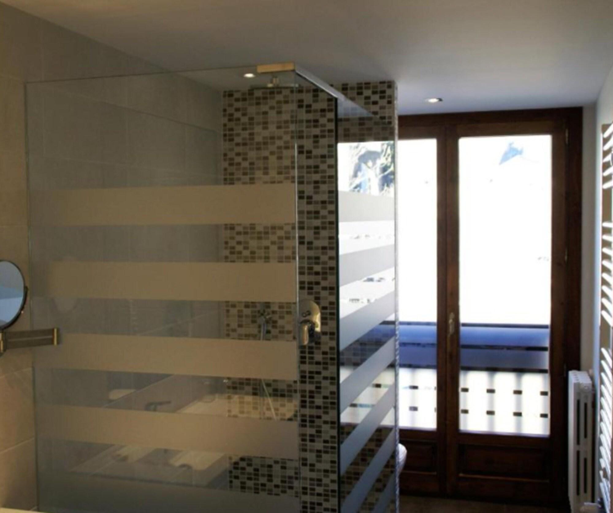 Hotel L'ermita 3*