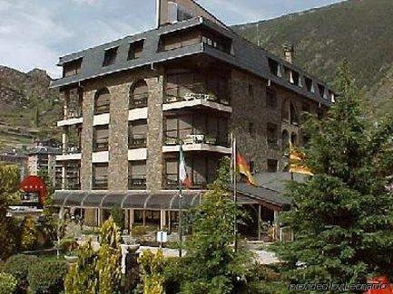 Guillem & Hotel 4*