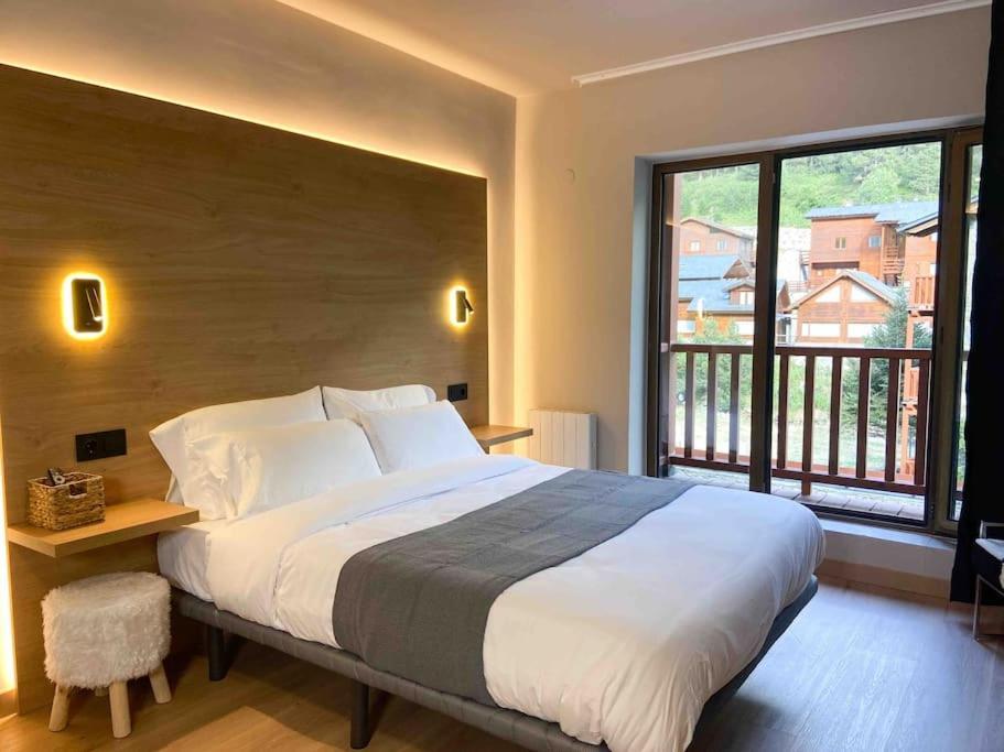 Modern Grey En Valle De Incles - Parking Gratis L By Bonesvacances