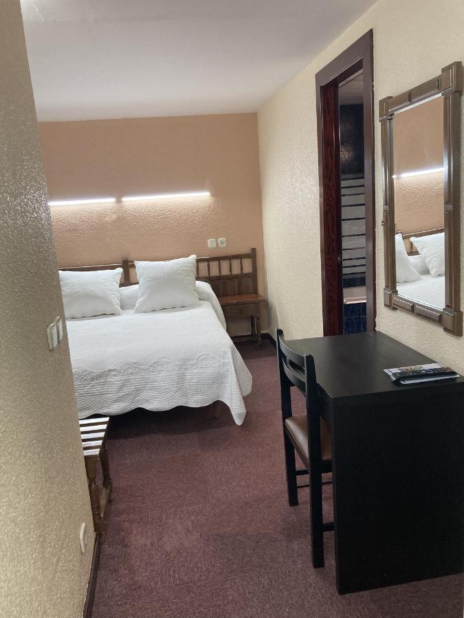 Folch Hotel 3*